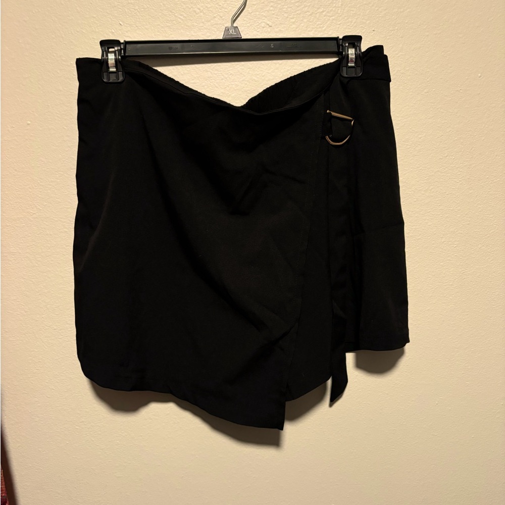 SHEIN Curve Skort with Buckle